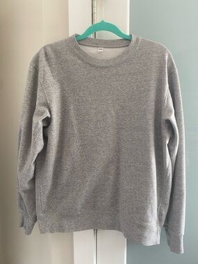 Uniqlo unisex sweatshirt - M
